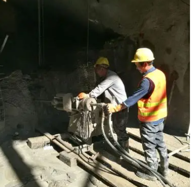 景泰水下抗分散灌浆料特点 水下不分散注浆料介绍