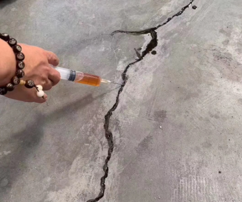 景泰混凝土裂缝修补技术详解​